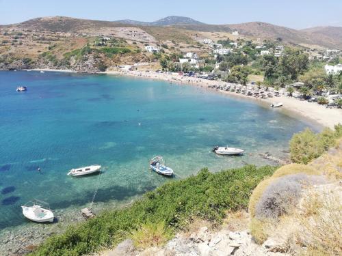 Acherounes Apartment | Oceanfront Bliss at Pansion Katerina Skyros - Rated 9.1/10