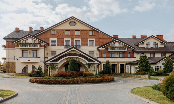 Sokilʼnyky Hotel | Welcoming Panska Gora: Guest Rated 9/10 with Breakfast