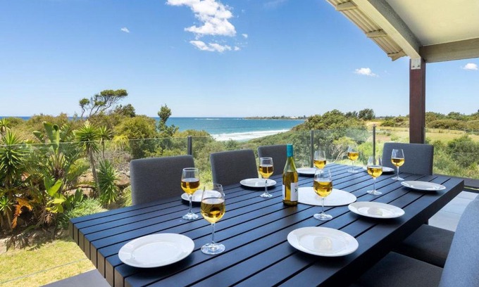 Culburra Beach House | Experience Pantai Indah: Family-Friendly & Accessible Stay