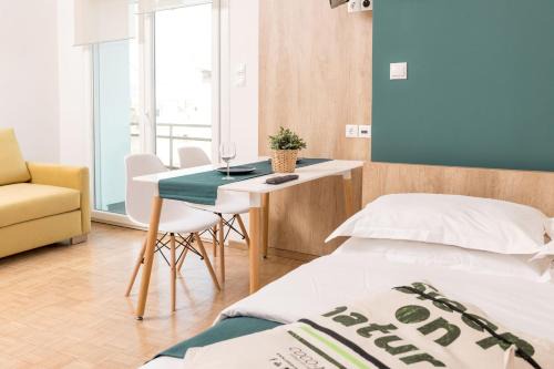 Komotini Apartment | Top-Rated Pantheon Square View Hotel in Komotini