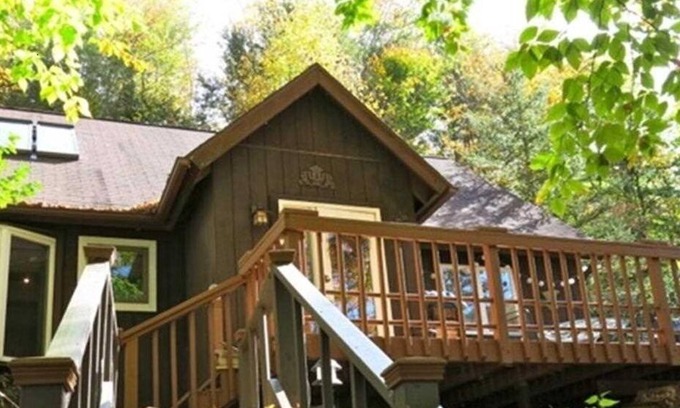 Shandaken House | Pet-Friendly Panther Mountain Retreat in Catskill High Peaks