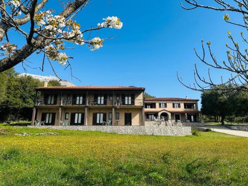 Central Tzoumerka House | Exceptional Panthoron Tzoumerka – Pet & Child Friendly Stay