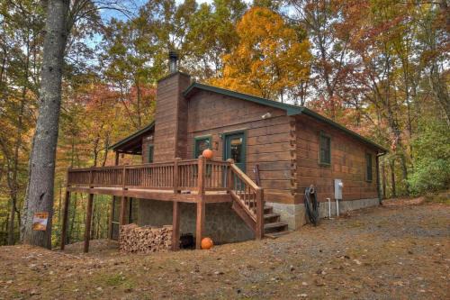Cherry Log House | Discover Papa Bear's Den: Pet and Child-Friendly Retreat
