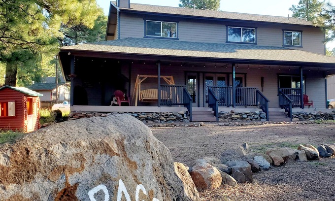 Munds Park Cabin | Book Papago Pines: 5 Bedrooms with Private Bathrooms
