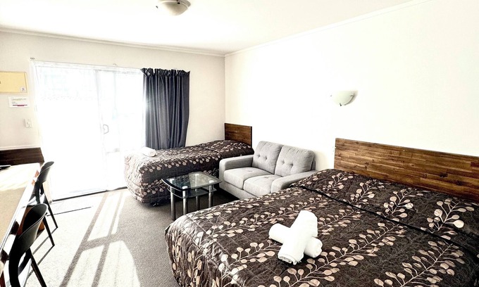 Papakura Hotel | Comfortable Stay at Papakura Pioneer Motor Lodge & Motel