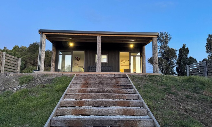 Bay of Plenty Region Cabin | Paparoa Escape-Bush Walk, Hot Tub, Serene Views, Peaceful Escape & Dog Friendly.