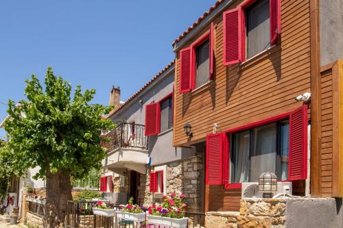 Gokceada Bed & Breakfast | Highly Rated Paparuna Butik Hotel with Ocean Views