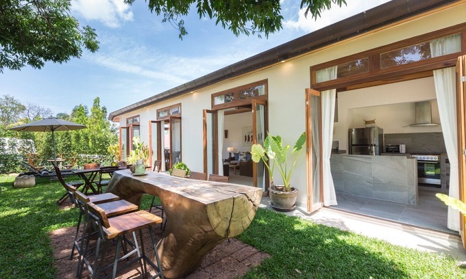 Bophut Villa | Relax at Papaya Garden Villa: Oceanfront Retreat Near Beach
