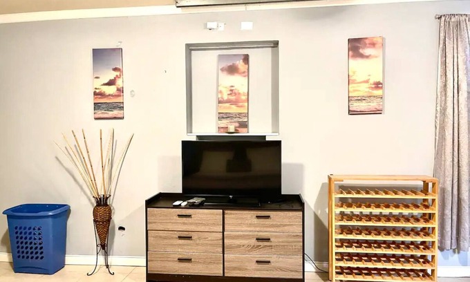 Altona Apartment | Papaya – New Spacious Loft - Sea View - Perfect Location