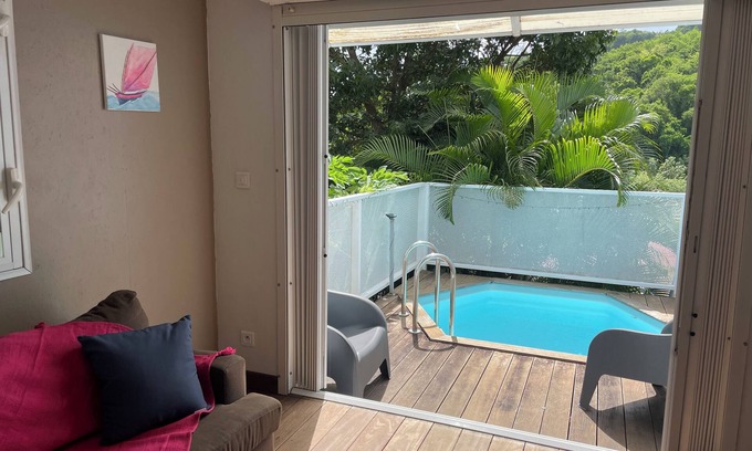 Le Francois House | Pet-Friendly Retreat at Papaya Smoothie Villas