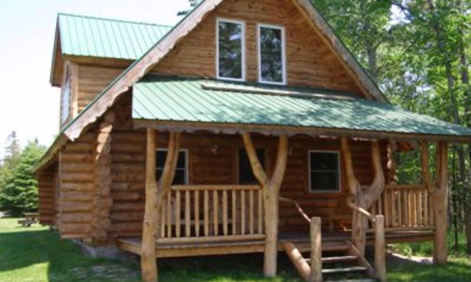 Drummond House | Pet-Friendly Retreat at Papins Resort Cabin #7