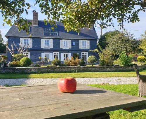 Saint-Martin-aux-Chartrains Bed & Breakfast | Exceptional Stay at Par Hasard ou Pas - Rated 9.6/10