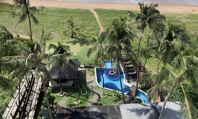 Prado Apartment | Pet-Friendly Paraíso Frente Mar with Pool & Kitchen Access
