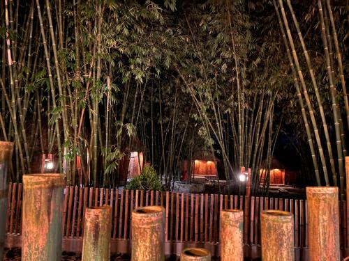 Berastagi Cabin | Welcoming Para Para Cafe & Cottage: Family-Friendly Retreat