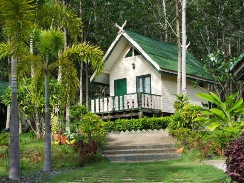 Ko Chang Resort | Oceanfront Para Resort: Rated 9.2/10 with Spa & Breakfast