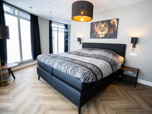 Venlo Bed & Breakfast | Family-Friendly Stay at Parade Elluf with Dining Options
