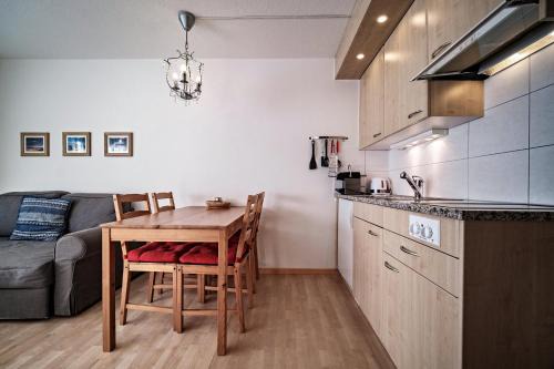 Arosa Apartment | Paradies 212: Pet Friendly Retreat with Pool and Hot Tub