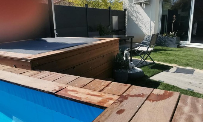 Le Puyricard Bed & Breakfast | Romantic Getaway at Paradis Pour Deux with Pool & Hot Tub