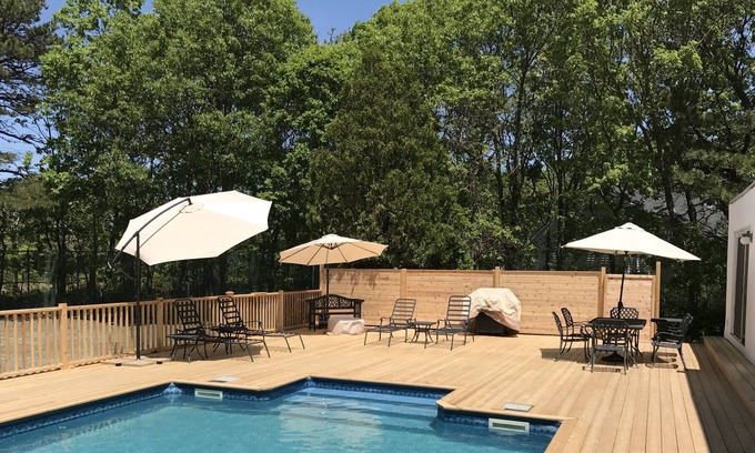 Quogue House | Escape to Paradise Just Hours Away with Oceanfront Bliss