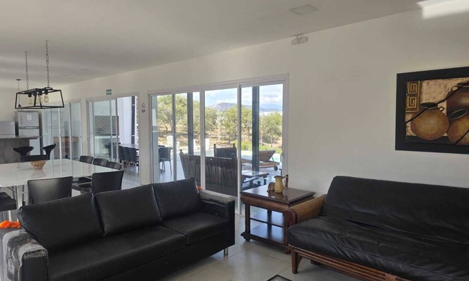 Coronel Moldes House | "PARADISE".