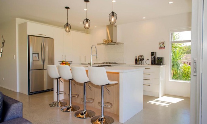 Pauanui House | Discover Paradise at Pauanui - Oceanfront Family Retreat