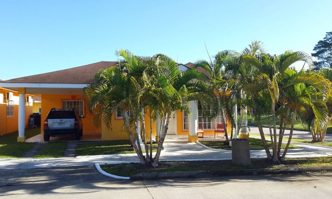Corozal House | Paradise at the beach