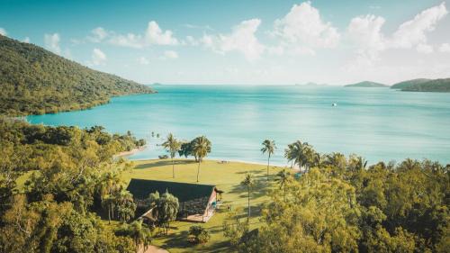 Woodwark Resort | Discover Paradise Cove Villa with Private Beach & Pool