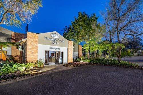 Malelane Cabin | Cozy Paradise Creek Lodge with Oceanfront Amenities