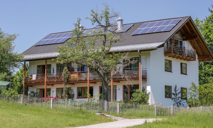 Prien am Chiemsee Apartment | Family-Friendly Paradise with Pool & Breakfast in Prien