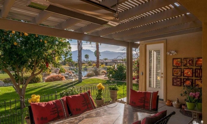 Indio House | Discover Paradise in Sunny Indio with Oceanview Amenities