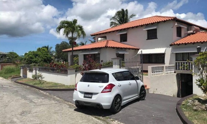 Durants Apartment | Palm Paradise - Beach Access with Pool and Spa Amenities