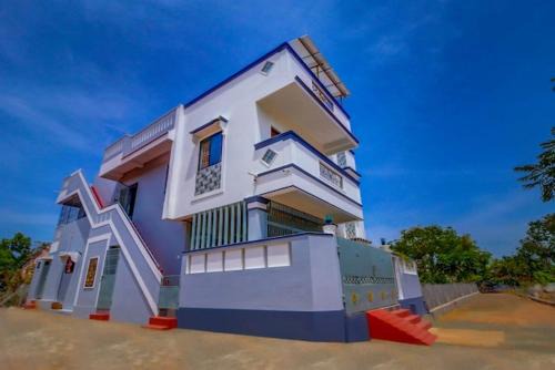 Moratandi Bed & Breakfast | Ideal Paradise Home Stay: Pet-Friendly with Private Pool
