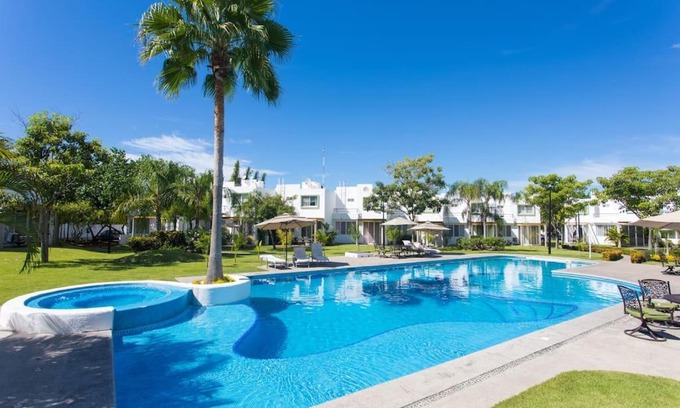 Valle Dorado House | Idyllic Getaway with Pool, Just 10 Minutes to Beach