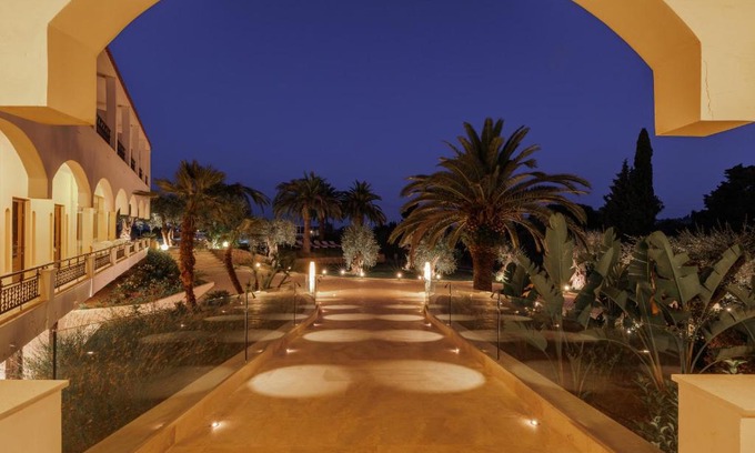 Gouvia Hotel | Discover Paradise Hotel Corfu: Oceanfront Bliss Awaits
