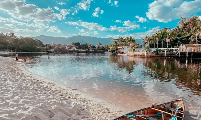 Barra do Una House | Experience Paradise House Barra do Una by the River Una