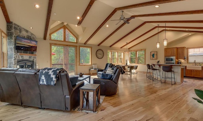 Ridgewood House | Tranquil Paradise in the Pines - 4-Star Family Retreat