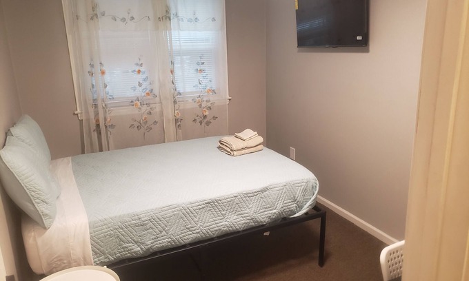 Darby House | Paradise Inn by the Airport
