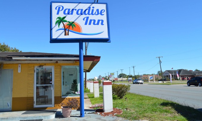 Bay City Hotel | Budget-Friendly Comfort at Paradise Inn with Breakfast & Kitchens
