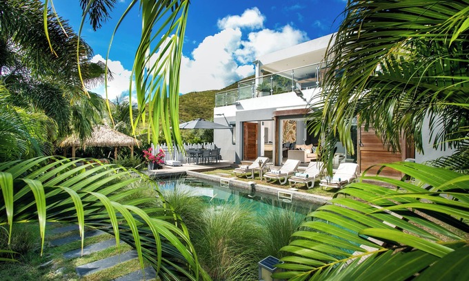 Cul de Sac Apartment | Tranquil Apartment with Private Pool in Tropical Garden