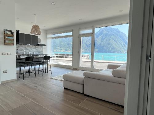 Castro Apartment | Inviting Paradise Lake Views - Family-Friendly Retreat