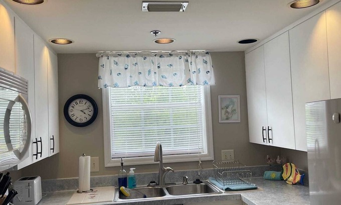 Lutz Condo | Discover Paradise Lakes Nudist Resort with Ocean Views