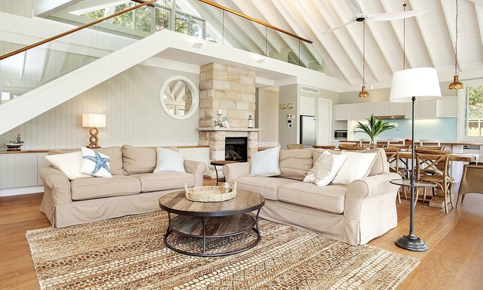 Avalon Beach House | Oceanfront Paradise on Pittwater with Pool and Breakfast