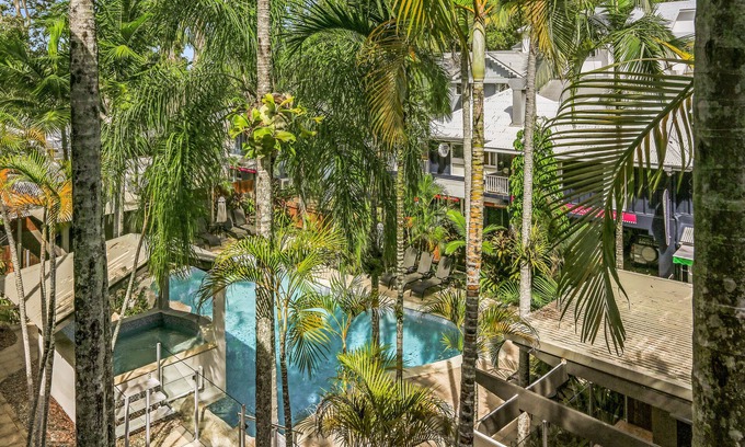 Palm Cove Hotel | Beachfront Paradise Resort in Palm Cove - Rated 9.2/10