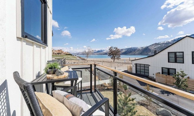 Wapato Point House | Unforgettable Stay at Paradise on the Point: Pool & Spa