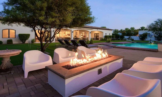 Camelback East House | Outstanding 8-Bedroom Retreat with Pool and Sports Amenities