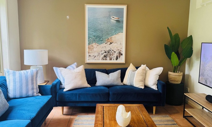 Coffs Harbour Villa | Paradise Palms Tropical Villa - Aanuka