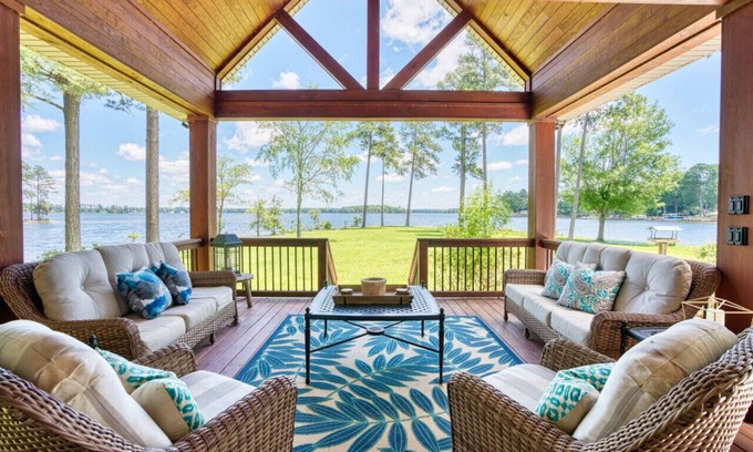 Chapin House | Lake View Bliss at Paradise Pointe on Lake Murray