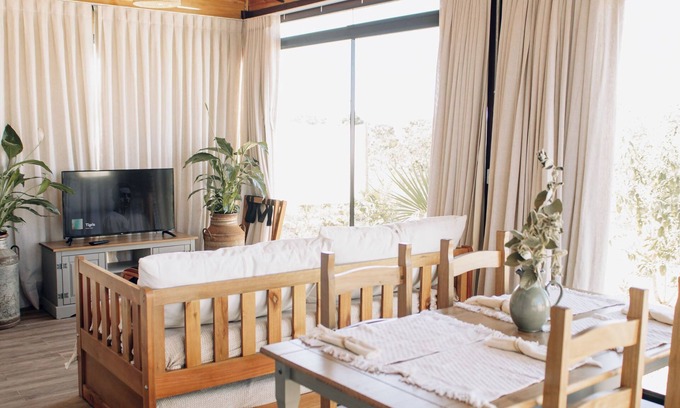 Alto Paraiso de Goias House | Discover Paradise Ranch: A 4-Star Gem with Spa & Dining
