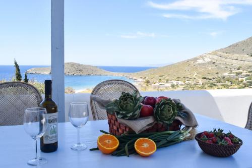 Delfini House | Scenic 2-Bed Villa with Breathtaking Delfini Bay Views