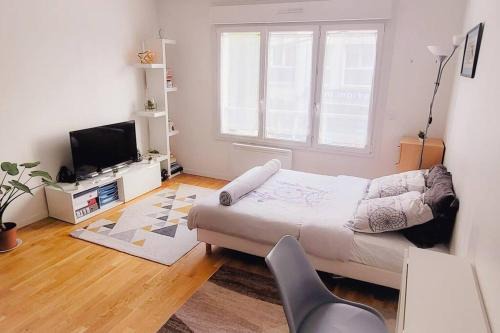 Pontault-Combault Apartment | Discover the Beauty of Paradise Studio Getaway